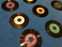 Konvolut Schallplatten, LPs, Singles 50er bis 80er Jahre Nordrhein-Westfalen - Würselen Vorschau