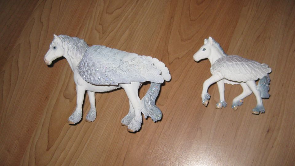 2 x Pegasus_Flügelpferd_Pferde_weiß * Schleich in Gifhorn