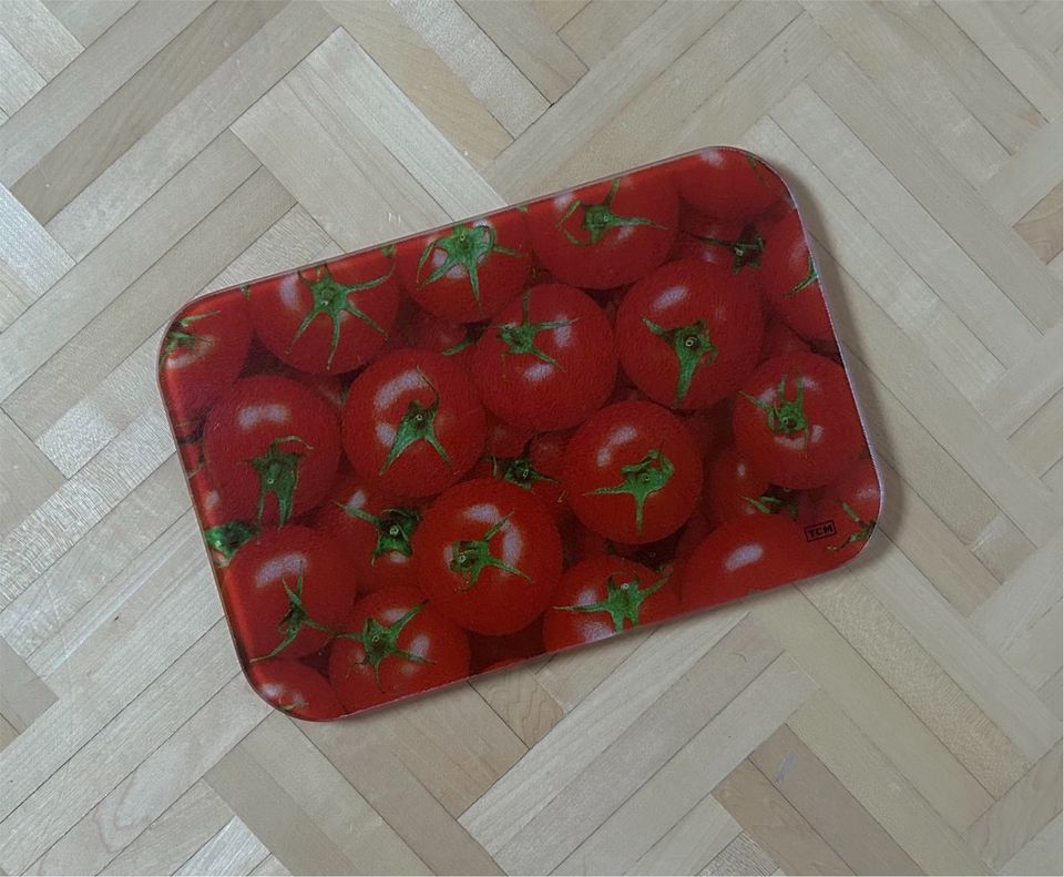 TCM Tchibo Glas-Schneidebrett Motiv „Tomaten“ 29.5x20cm in Eisenach