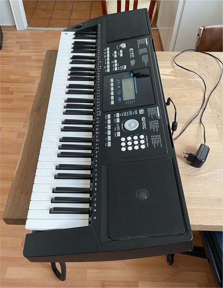 Keyboard LP-6210C in Köln