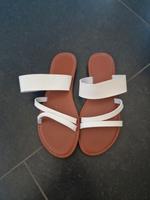Riemchensandalen  Weiss Gr. 39 Nordrhein-Westfalen - Titz Vorschau