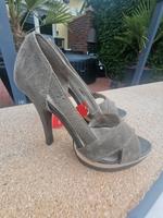 High Heels Sandalen Wildleder neu Esprit 39 Mecklenburg-Vorpommern - Greifswald Vorschau