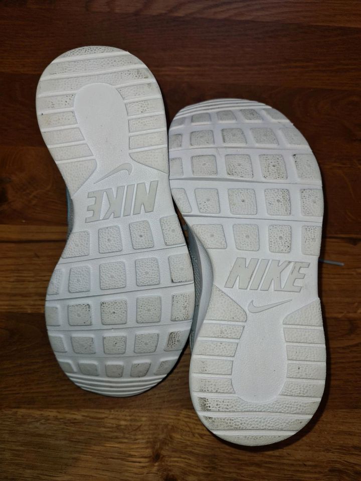 Turnschuhe Hallenschuhe Nike Gr. 32 in Ulm