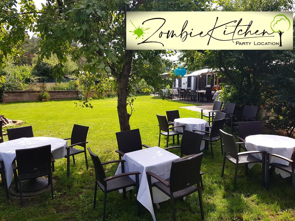 Partyraum Eventlocation Hochzeitsfeier MIT Catering Bühne Garten in Berlin