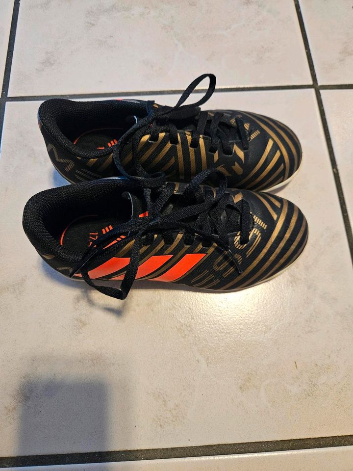 Fußballschuhe Adidas in Brechen