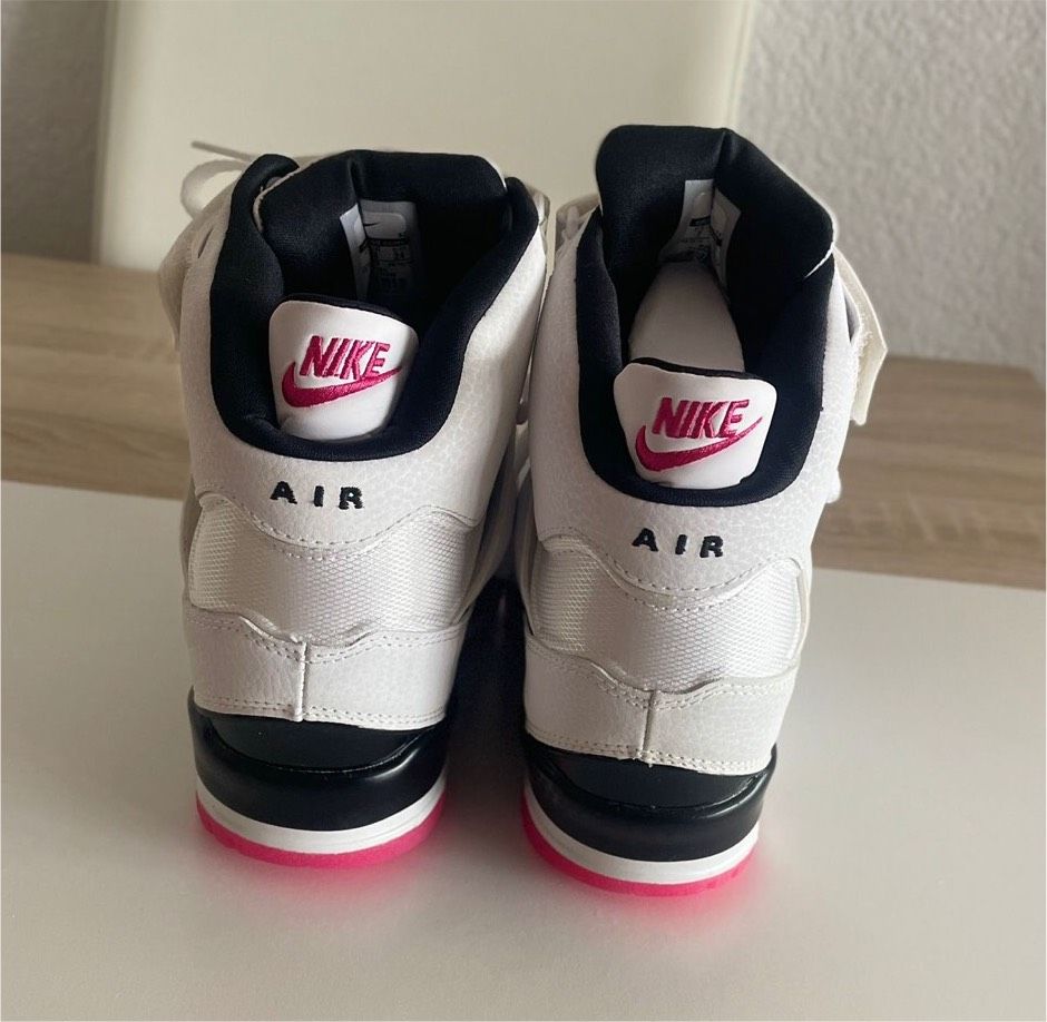 NIKE Air Revolution Sky Hi - weiß/schwarz/pink - Größe 38 *NEU* in Donaueschingen