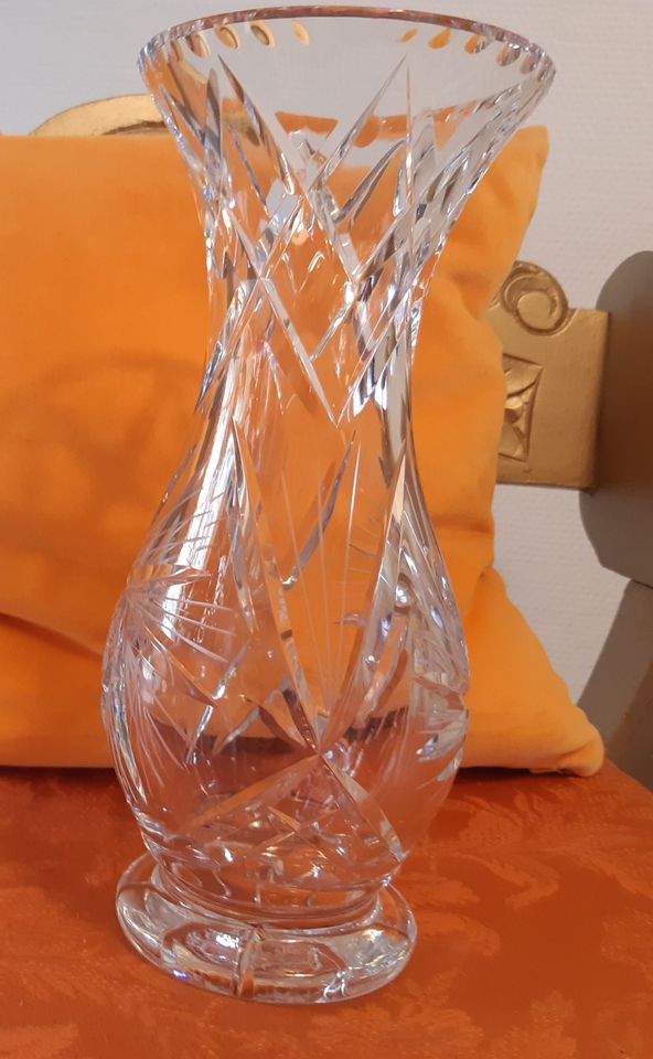 Vintage, schwere Kritallglas-Vase, 26,5 cm hoch in Aachen