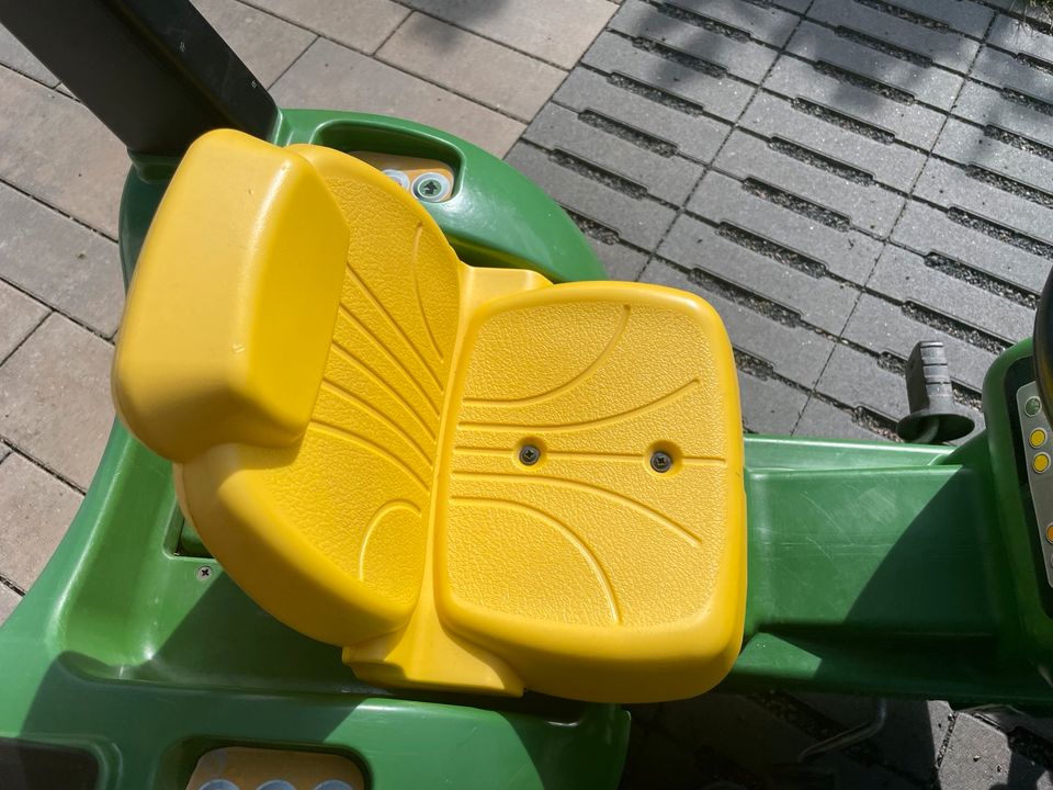Traktor Trettraktor John Deere rolly toys Anhänger Baggerschaufel in Waltershausen