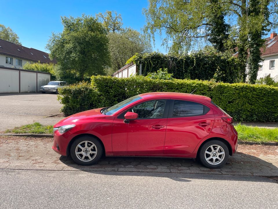 Winterreifen mit Alufelgen - 6,5Jx15H2 - Mazda 2 in Hamburg