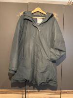 Winterjacke grau mit Pelz Kr. München - Weißenfeld Vorschau