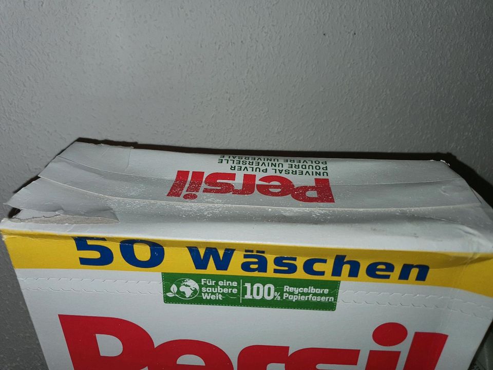 Persil Waschpulver je 8 Euro, da Verpackung nicht schön ist in Mönchengladbach