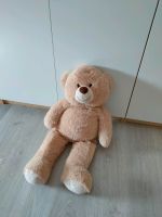 Großer Teddybär zum kuscheln Sachsen-Anhalt - Oschersleben (Bode) Vorschau