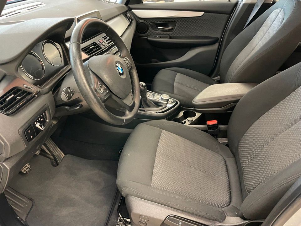 BMW Baureihe 2 Active Tourer 216 d Advantage AHK in Scheinfeld