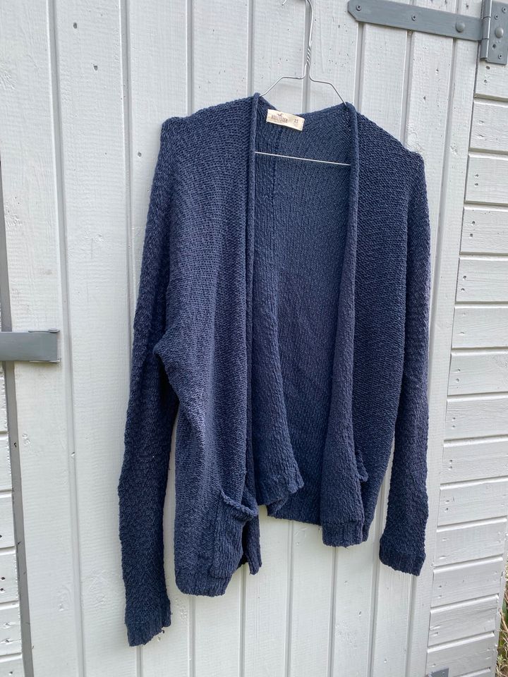 Strickjacke dunkelblau XS marineblau Cardigan Strick Hollister in Saarbrücken