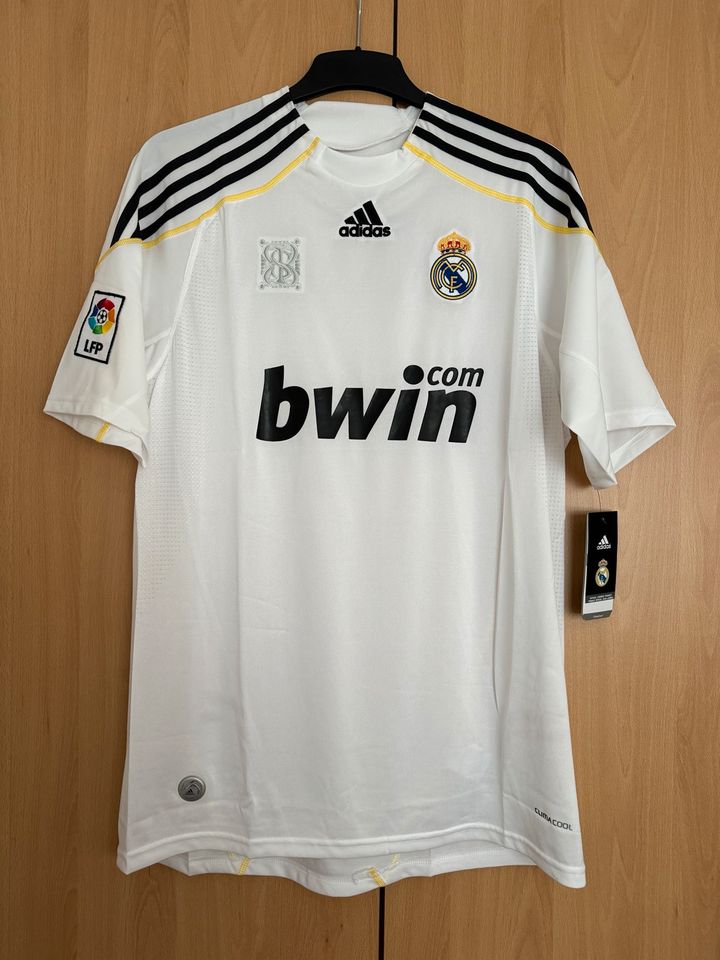 Neues Real Madrid Trikot - Gr.XL - Adidas - Clima 365 in Solingen