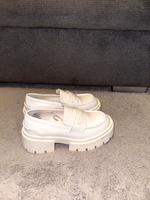H&M Chunky Loafer 37 weiß Damen Schuhe Halbschuhe Mokassin Baden-Württemberg - Weinheim Vorschau
