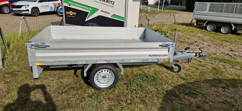 Vermietung Humbaur Anhänger Heckkipper 1.5 t in Brüsewitz