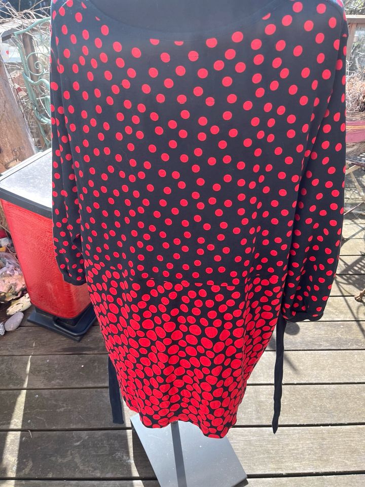 Polka dots Kleid mit Punkten in Rostock