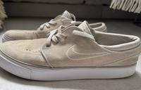 NIKE Schuhe für Damen (sehr guter Zustand) Wuppertal - Vohwinkel Vorschau