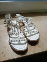 Sandalen mit Nieten Schleswig-Holstein - Neumünster Vorschau