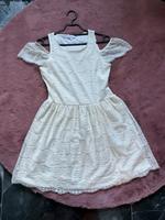 Kleid Spitze Vanille weiß 176 mit cuts an Schultern Baden-Württemberg - Rottweil Vorschau