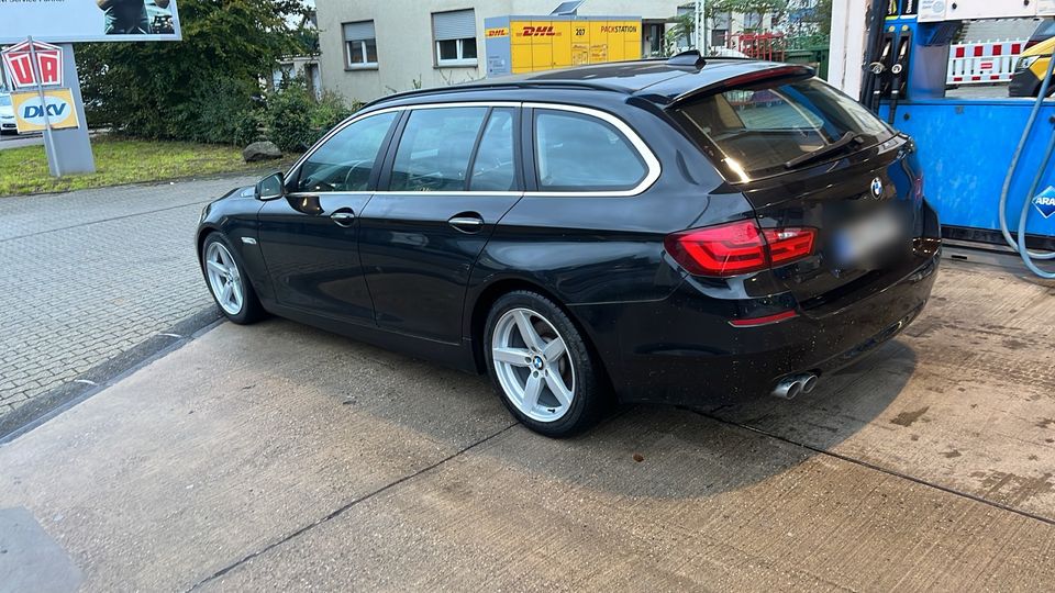 BMW f11 520d ahk standheizung Panorama navi Xenon in Kirchlengern