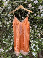 Urban Outfitters Sommer Satin Kleid Kr. München - Ottobrunn Vorschau