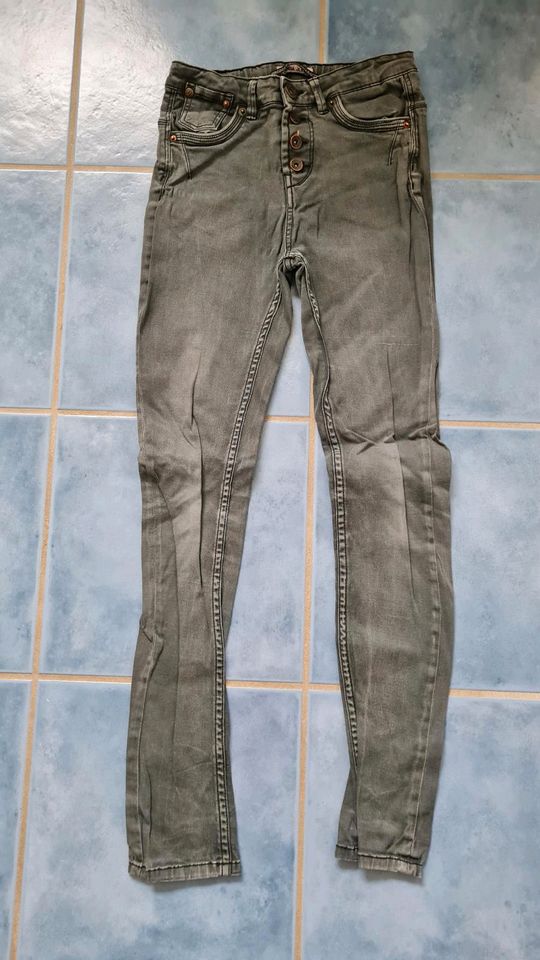 6 Jeans Hosen skinny eng Mädchen 152 158 slim in Schwanewede