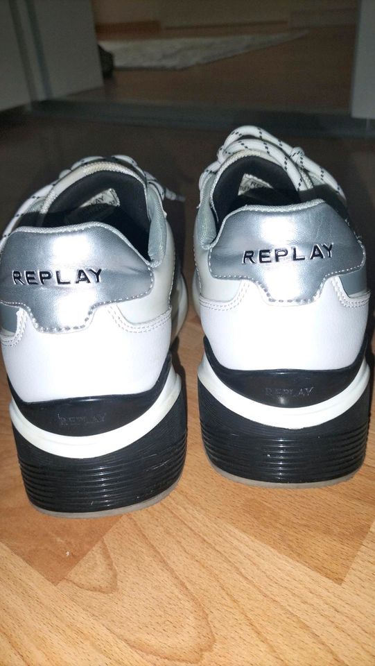 Replay Sneaker Gr.38 in Moers