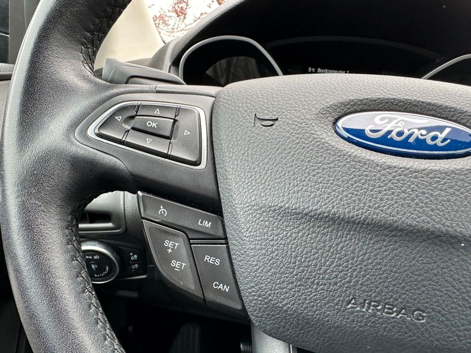 Ford Focus Lim. Business BLUETOOTH WINTERRÄDER SHZ in Unterschneidheim