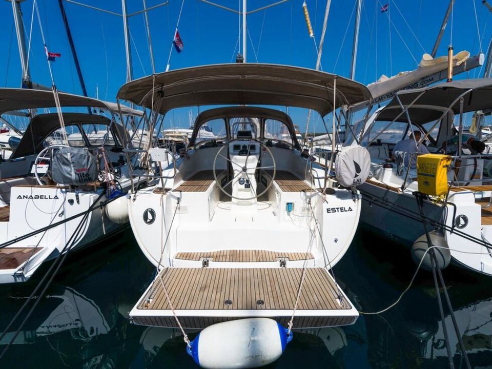 Yachtcharter Bavaria Cruiser 36 (2012) - Kroatien - Boot mieten in Bad Homburg