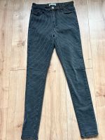 Schwarze Jeans von Tally Weijl, Gr. 40 Frankfurt am Main - Eschersheim Vorschau