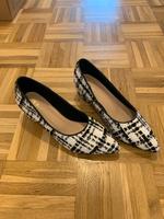 Pumps Damen schwarz-weiß Gr.39/ US9 Nordrhein-Westfalen - Warburg Vorschau