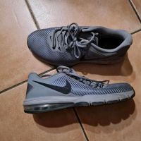 Nike Sportschuhe Größe 42,5 Niedersachsen - Isernhagen Vorschau