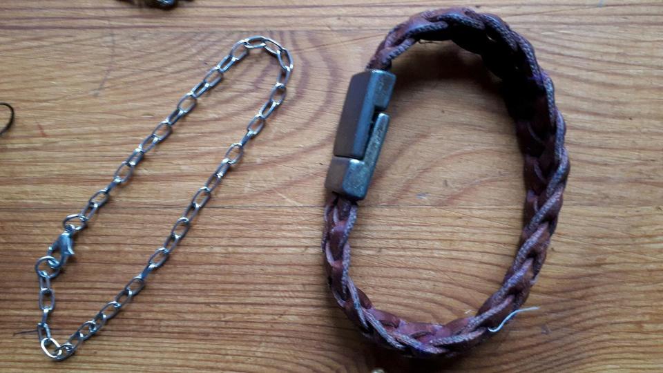 Modeschmuck Halskette Uhr Armband Ohrringe Holz Steine Leder in Leipzig