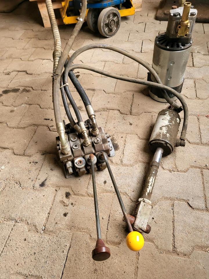 Gabelstapler Fiat, Hydraulik, elektroantrieb, räder, sterung in Schweinfurt