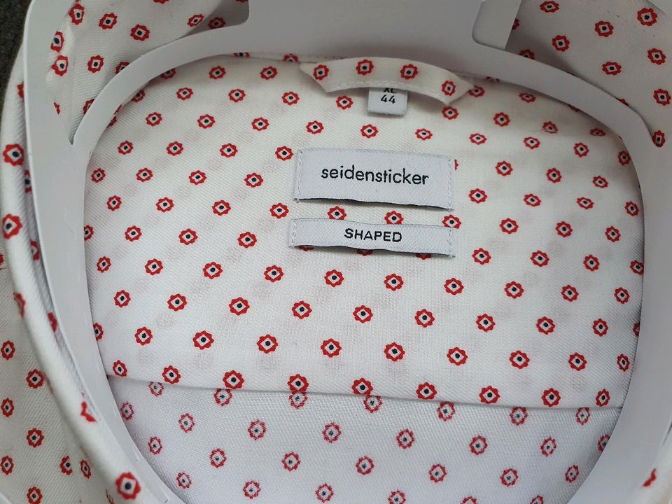 NEU Hemd von Seidensticker in Bodyfit XL in creme rot in Neuss