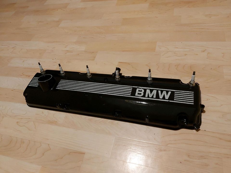 BMW M30 Ventildeckel Schlüsselbrett Garderobe E3 E9 E12 E23 E28 in Breitenbrunn