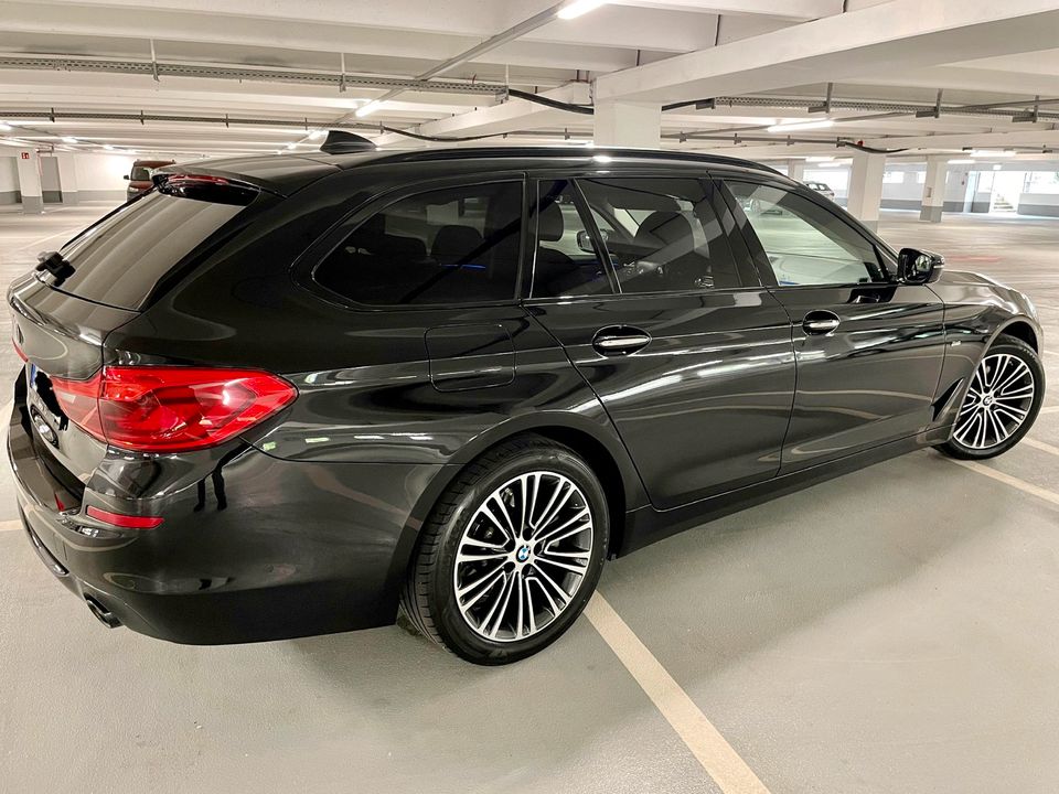 BMW 520 xDrive (G31) Sport Line in Ehingen (Donau)