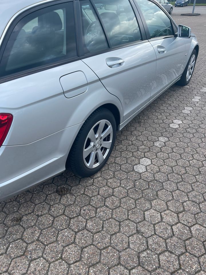 Mercedes C 180 Automatik 7G 123000km in Varel