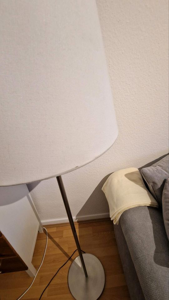 Ikea Skaftet / Ringsta Stehlampe weiss silber vernickelt in Düsseldorf