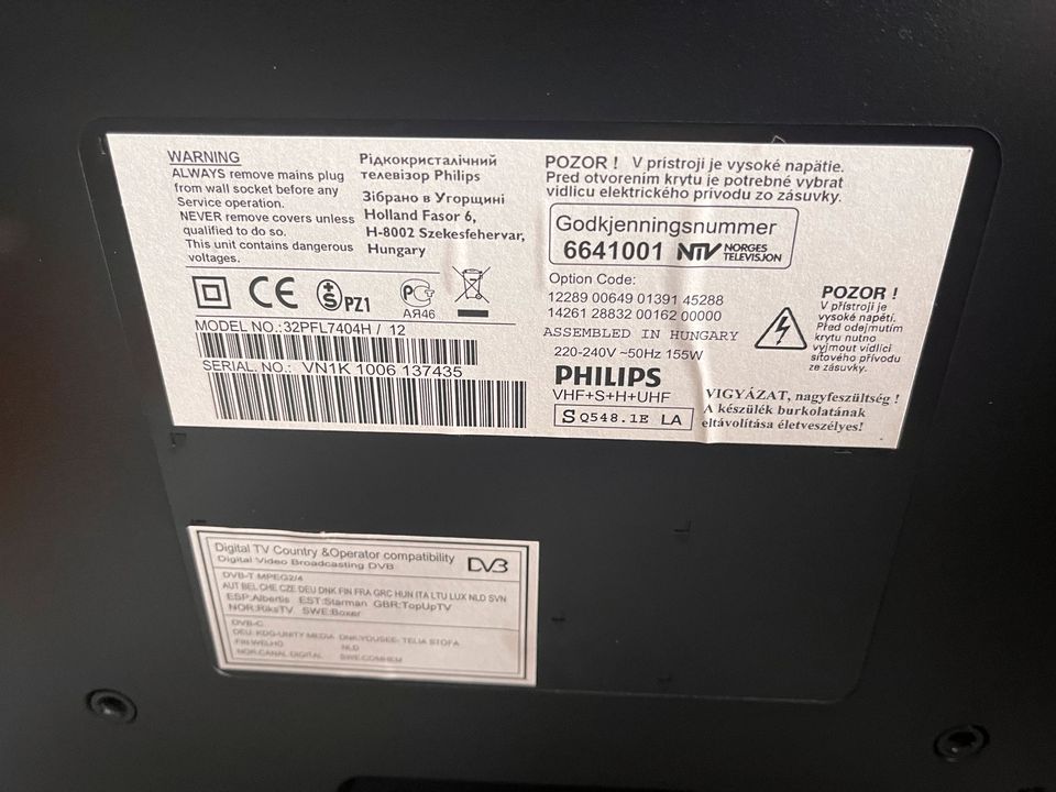Philips LCD Flatscreen TV 32 Zoll Drehfuss in Stuttgart