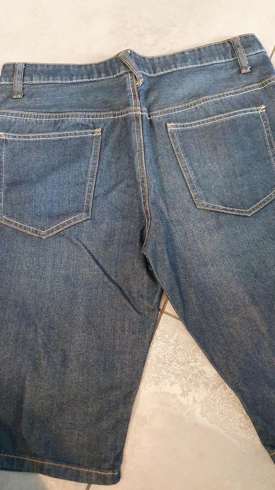C&A Jeans Shorts Gr. 176 dunkelblau in Rahden