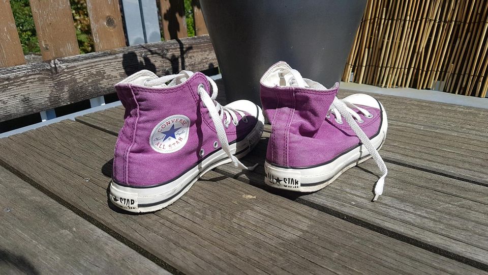 Chucks lila Gr. 38 in Radolfzell am Bodensee