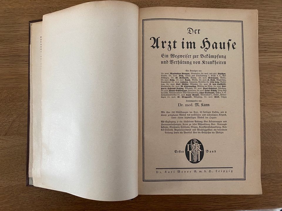 Antike Bücher 3 Bände 1923 „ Der Arzt im Hause“ in Varel