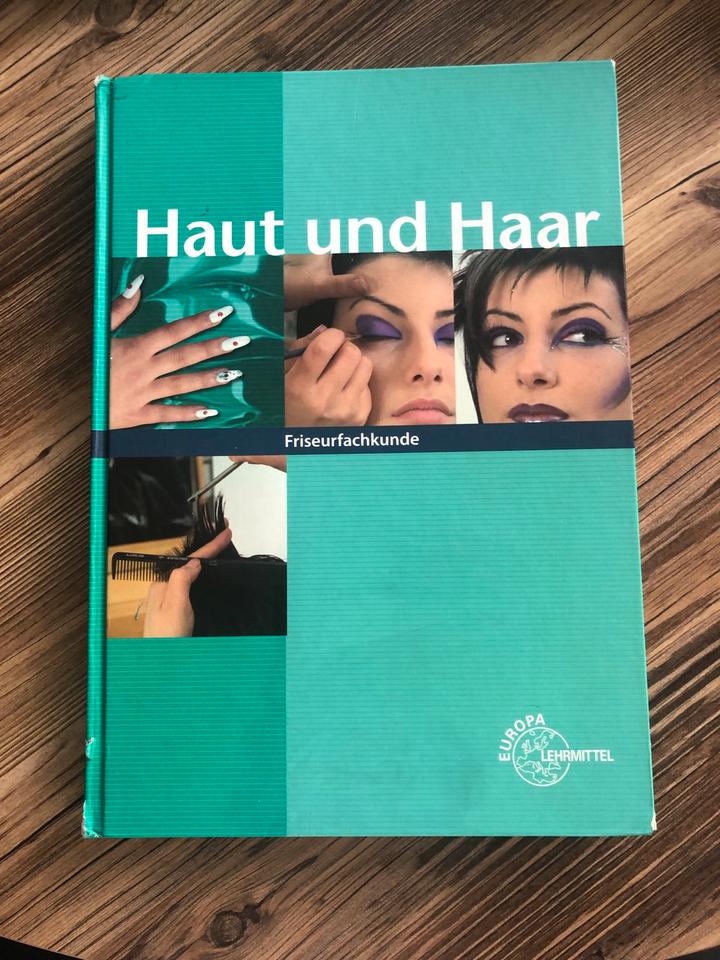 Diverse Frisur Bücher wie Haut und Haar Friseurfachkunde Buch in Bad Segeberg