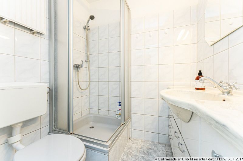 2-room apartment in an old building in the popular Nollendorf neighborhood in Berlin