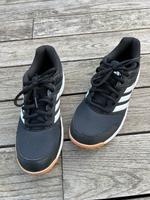 Adidas Hallenturnschuhe, Gr. 40, schwarz Bayern - Lindau Vorschau