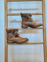 Guess Boots Beige Gold Leder Neu Gr.37 Nordrhein-Westfalen - Hattingen Vorschau