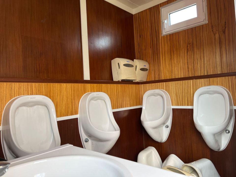 Mercedes-Benz Atego 815 VIP Toiletten Pissoir WC  + Treppen in Merching